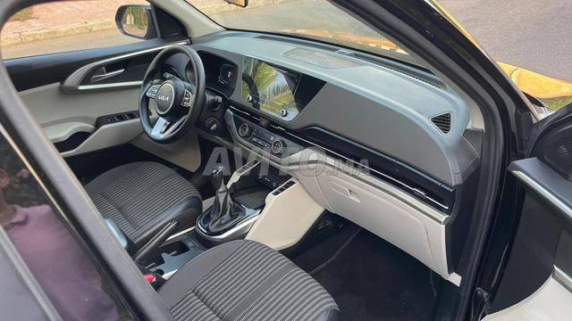 Kia Carens Diesel Manuelle 2023 à Casablanca - 2