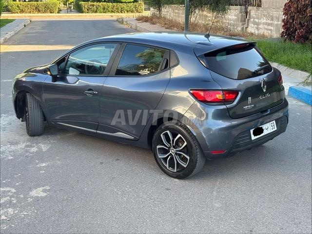 Renault Clio 4 toute option 1ère main - 2