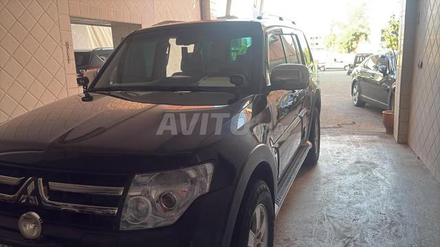 Mitsubishi Pajero - 2