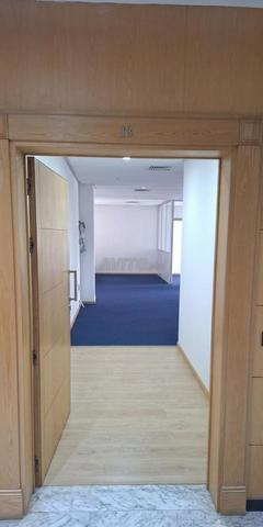 Bureau Standing 79m Bd Abdelmoumen, station Tram - 2