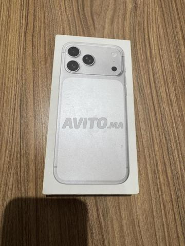 iPhone 17 pro max silver 256 gb Esim Neuf
