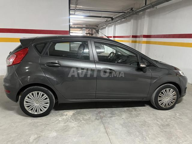 Ford Fiesta Diesel Manuelle 2017 à Témara - 2