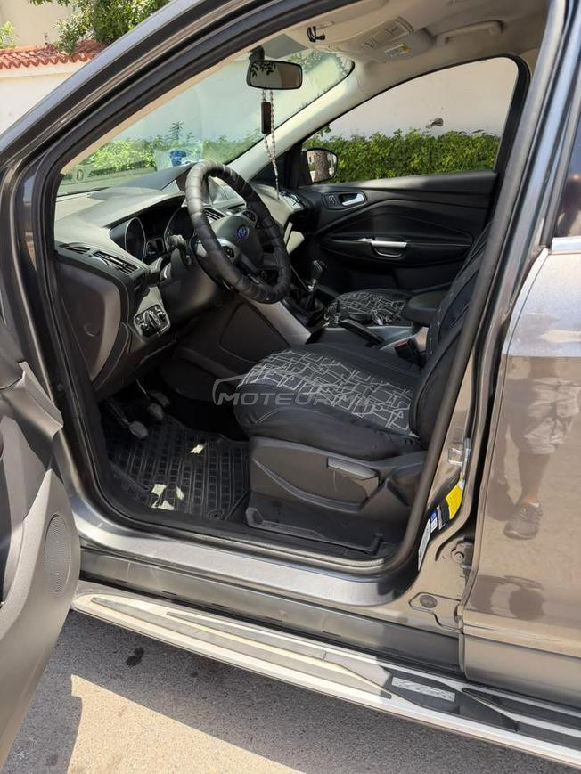 je veux vendre mon vehicule Ford kuga