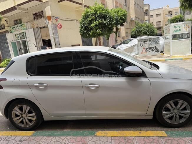 peugeot 308 trés bon état 