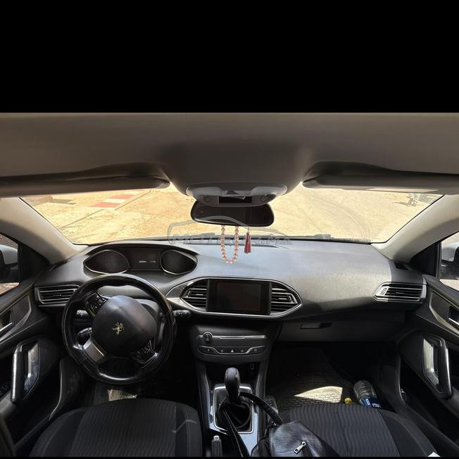 peugeot 308 trés bon état 