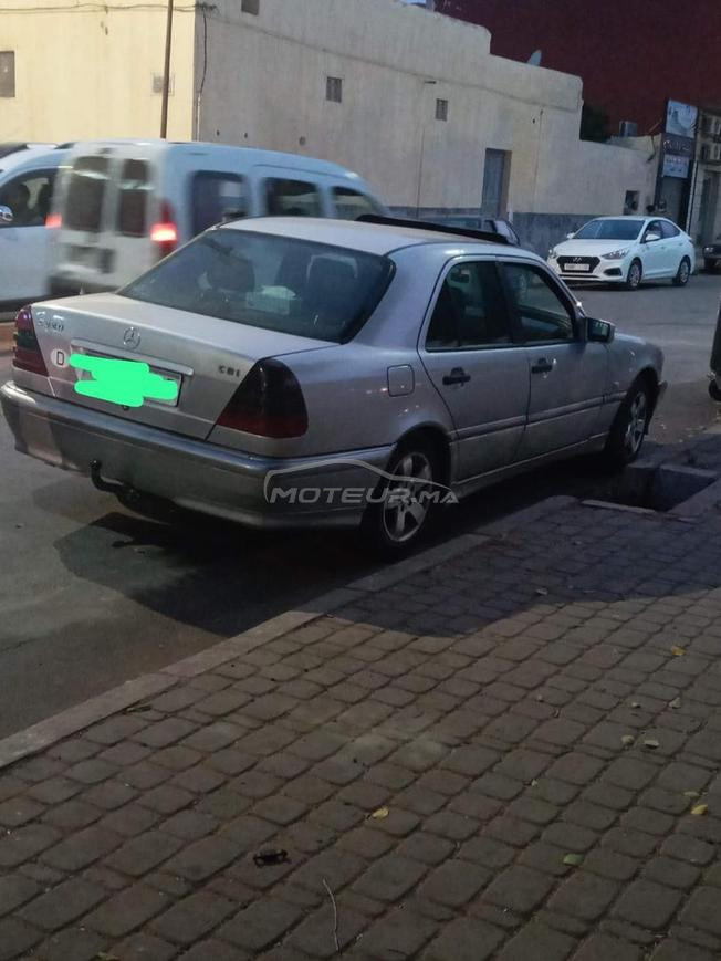 Mercedes-Benz 220 Diesel Manuelle 1988 à Khemisset