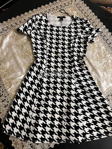 Robes femme en très bon état – 50 DH la pièce - 2
