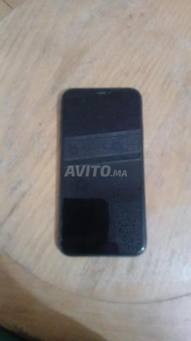Je mets en vente iphone 11 normal 64 go