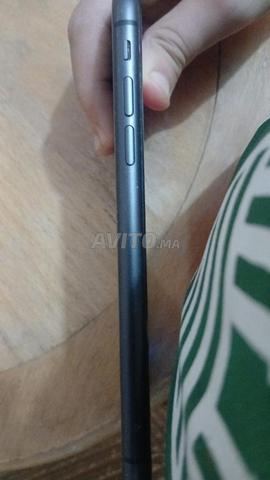Je mets en vente iphone 11 normal 64 go - 2