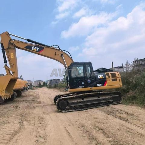 Pelle 2024 CATERPILLAR 323D