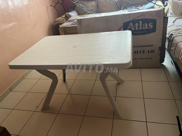طاولة بلاستيكية - 2