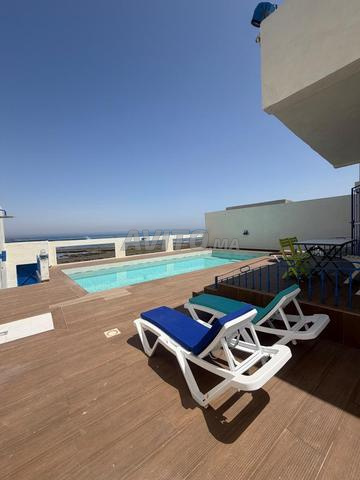 Villa de 374m² avec piscine à louer - 2