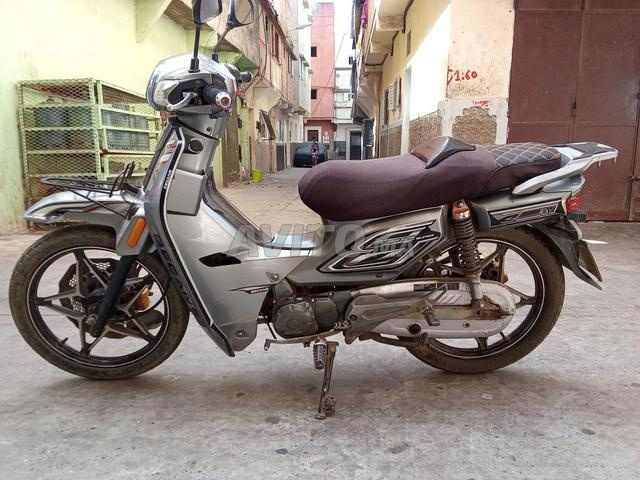 Moto à vendre - 2