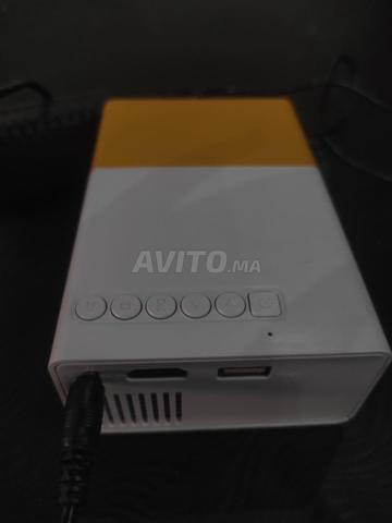Projecteur 480p neuf - 2