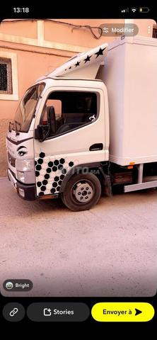 Camion FUSO excellent, tête de marché - 2