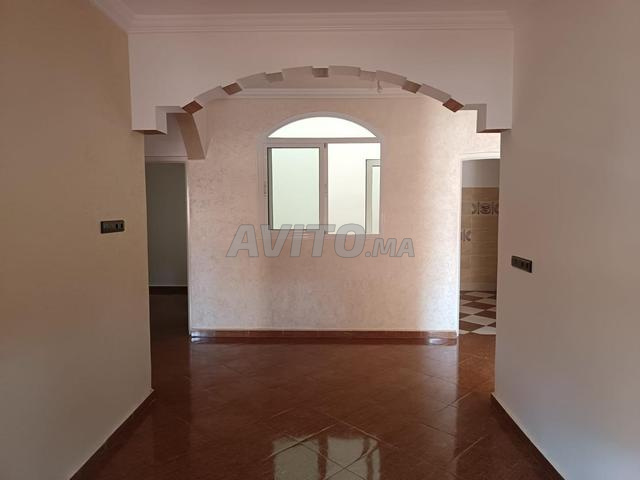 عمارة بها 3 شقق للبيع - 2