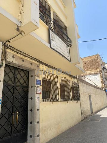 Local 200m² avec jardin – Centre Fès