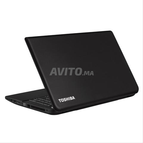حاسوب TOSHIBA بنظام ويندوز 10 برو وبطارية 3 ساعات
