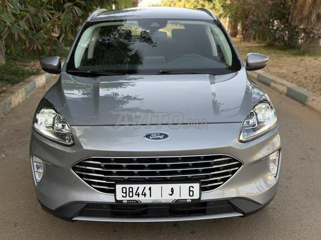 Ford Kuga modèle 2021 kilométrage 94 légal