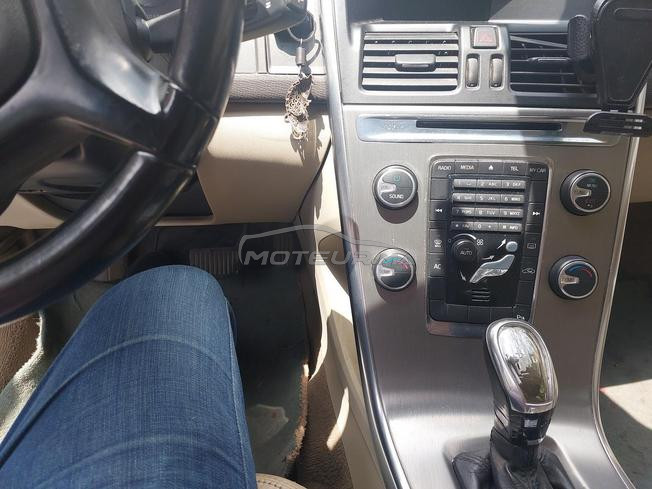 volvo xc60 D4 modèle novembre automatique  
