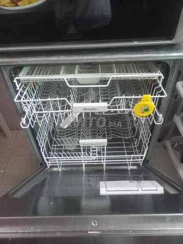 Vaisselle de haute qualité à vendre MIELE - 2