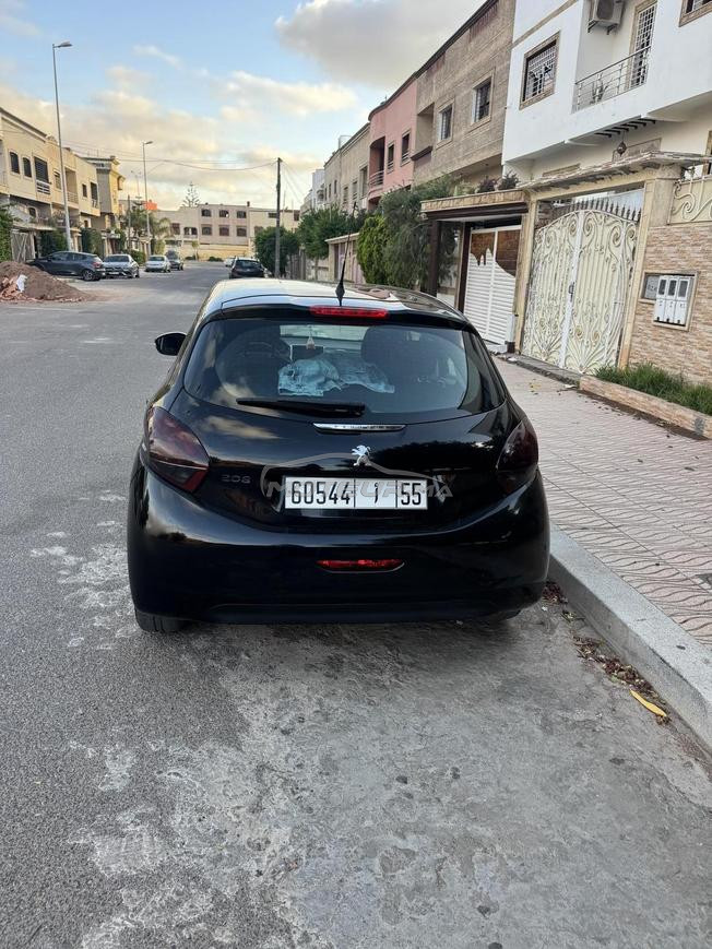 Peugeot 208 Diesel Manuelle 2018 à El Jadida
