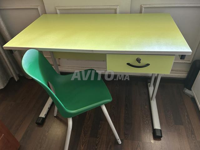 Bureau et chaise - 2