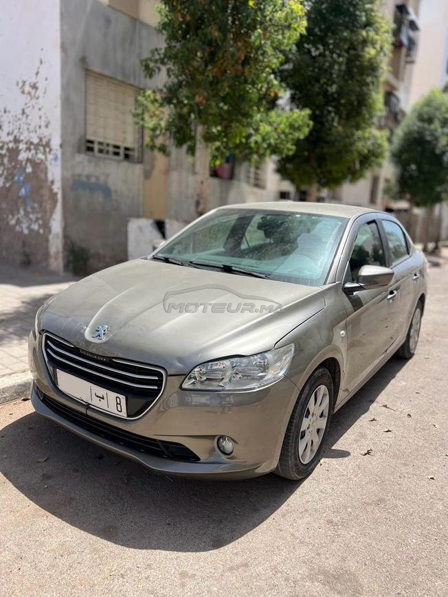 Peugeot 301 essence modèle 2016 