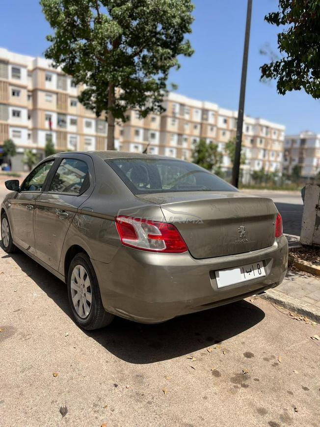 Peugeot 301 essence modèle 2016 