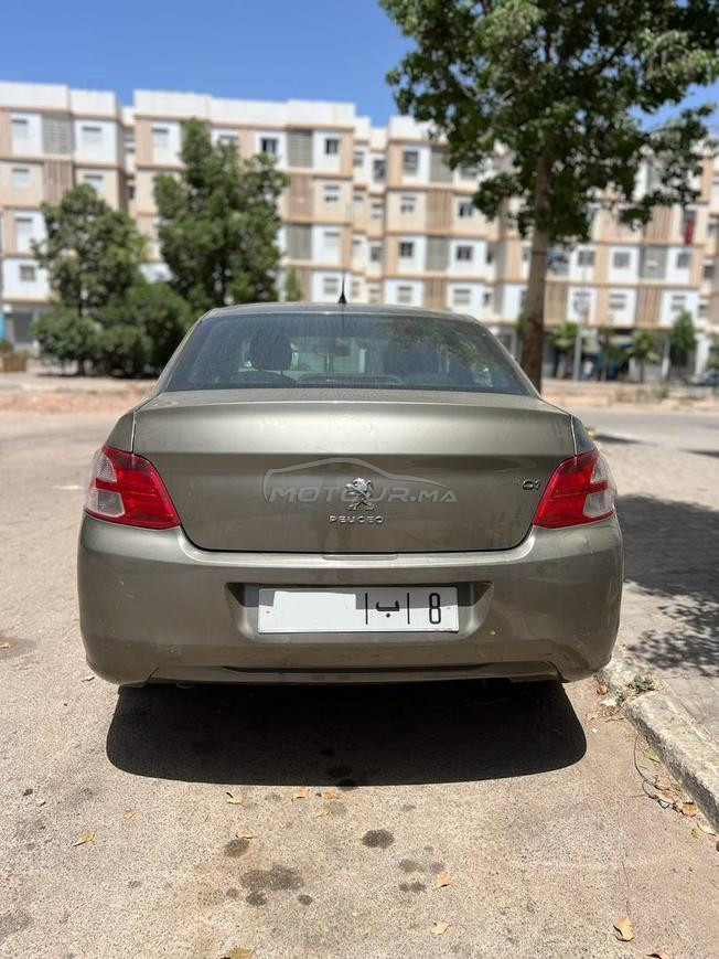 Peugeot 301 essence modèle 2016 