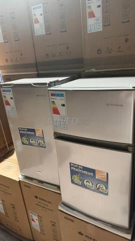 Réfrigérateur compact Regal 180, mini-bar avec congélateur séparé - 2