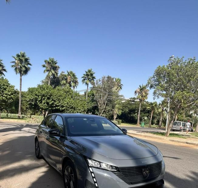 peugeot 308 1er main comme neuve