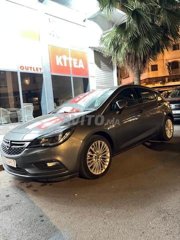 Opel Astra Diesel Manuelle 2020 à Casablanca - 2