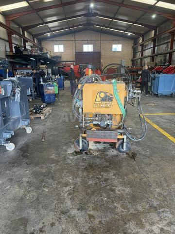 Machine pour la récolte d'olives et d'amandes - 2