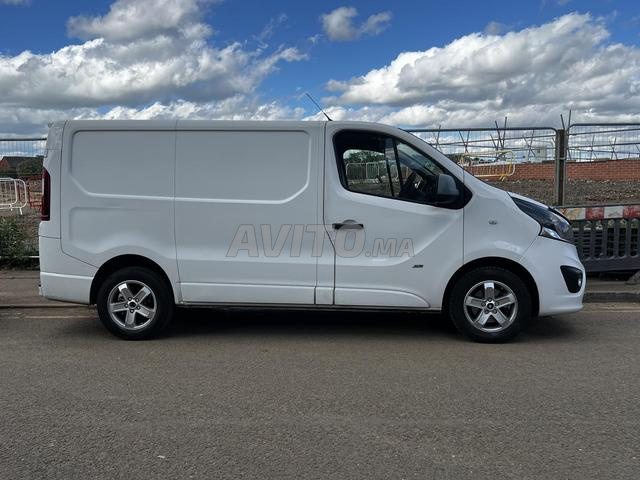 Vente Vauxhall Vivaro moteur 1.6 bi turbo - 2