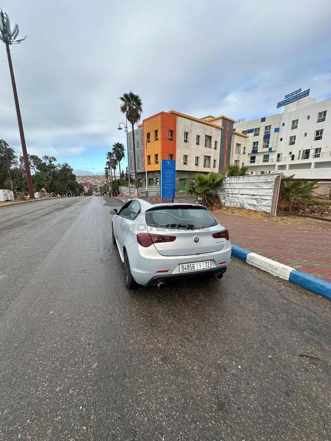 Alfa Romeo Giulietta Diesel Manuelle 2015 à Agadir
