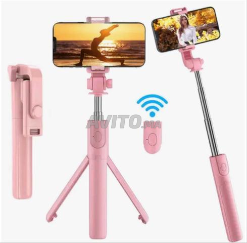 Support de téléphone avec télécommande - 2