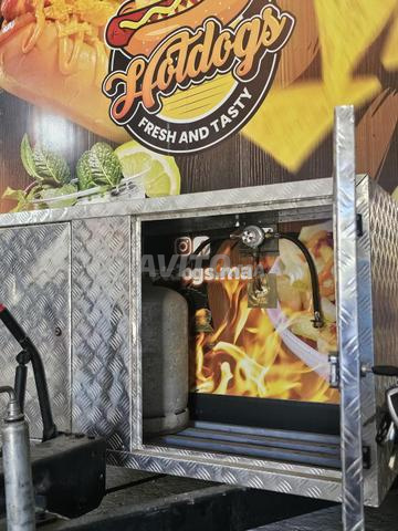 Foodtruck avec cuisine complète et équipements - 2