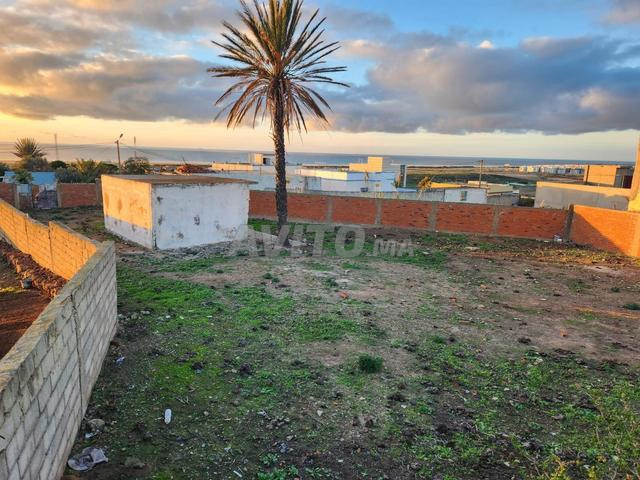 Terrain 837 m2 avec petite maison vue sur mer m2