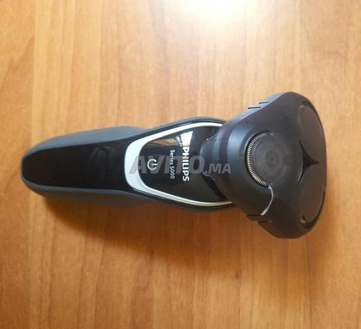 ماكينة حلاقة ذكية ضد الماء Philips Series 5000 - 2