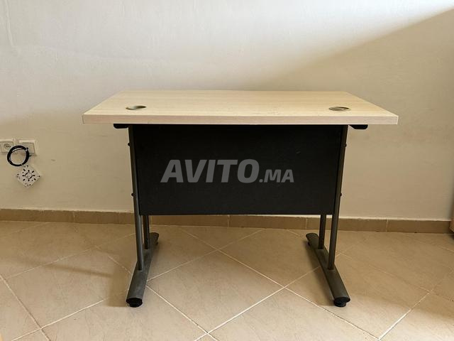 Chaise et bureau à vendre - 2
