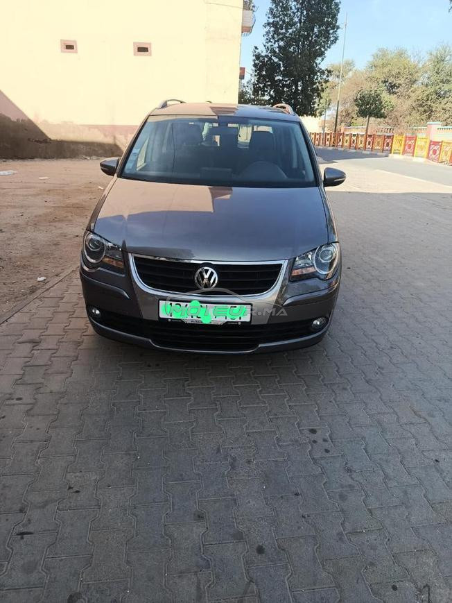Volkswagen Touran TDI للبيع
