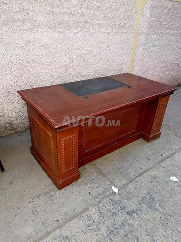 مكتب وزوج كراسي بحالة جيدة للبيع - 2