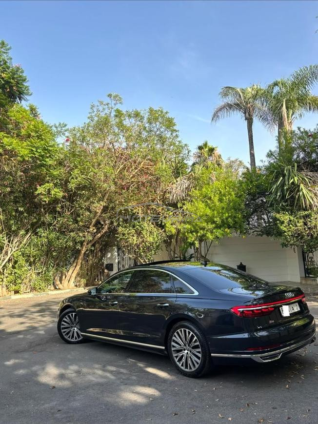 Audi A8 jdida 