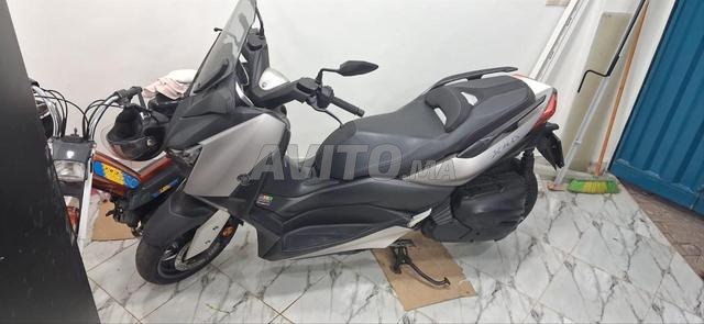 YAMAHA XMAX 400 - 2