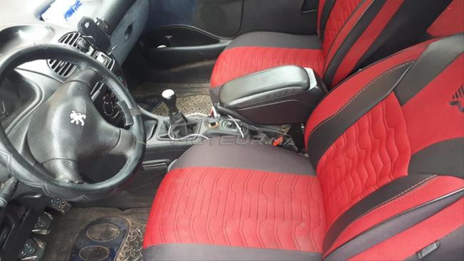 bonjour je met ma voiture 206 a vendre