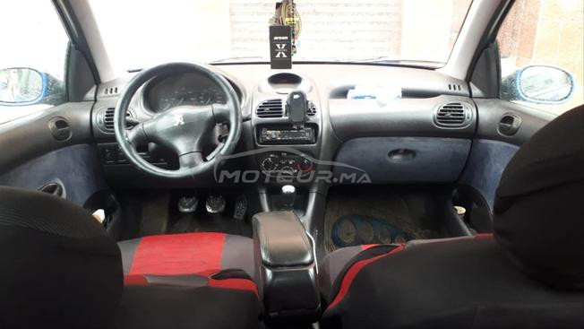 bonjour je met ma voiture 206 a vendre