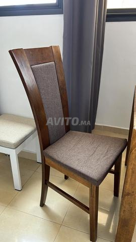 Table à manger en bois avec 6 chaises - 2