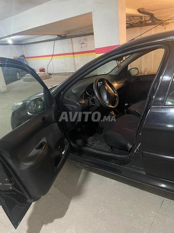 Peugeot 206 / 69000dh - 2