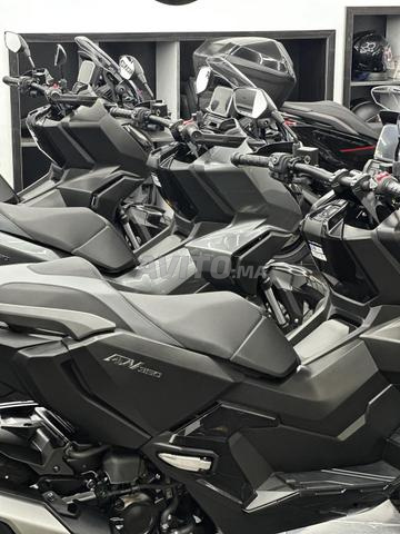 HONDA ADV 350 Gris Iridium 2026 PACK PREMIUM